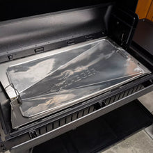 Load image into Gallery viewer, Traeger Drip Tray Liners - 5 Pack - Size C